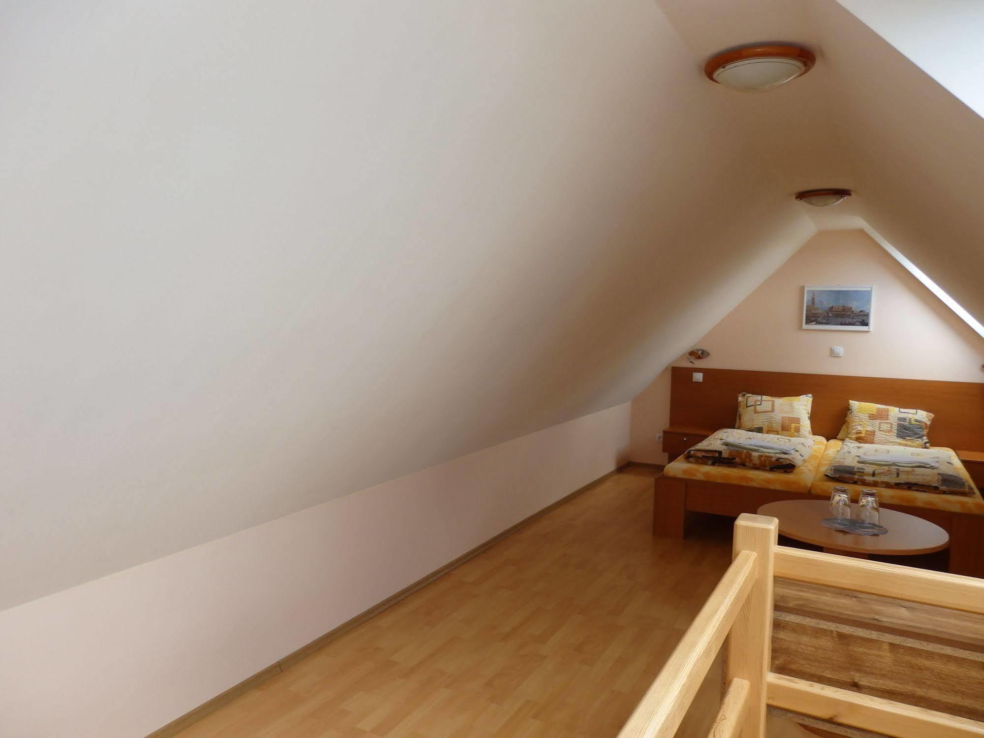 Pension Orbis Mariánské Lázně Exteriör bild